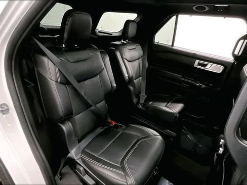 Used 2024 Ford Explorer ST w/ Technology Package image 26