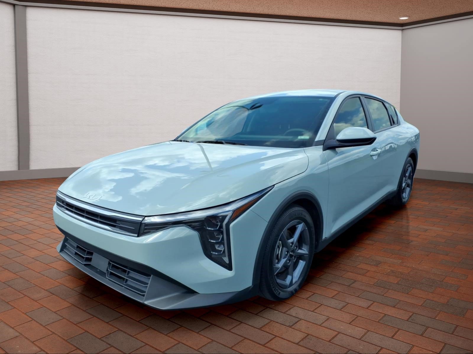 Used 2025 Kia K4 FWD image 4