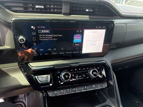 Used 2024 GMC Sierra 1500 AT4 w/ Technology Package image 15