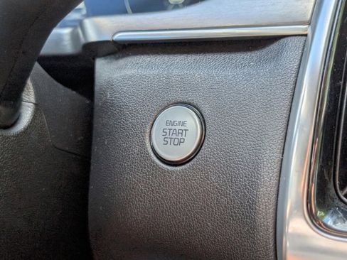 Certified 2022 Kia Sorento SX image 42