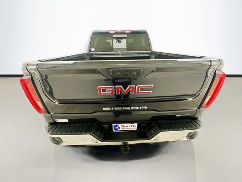 Used 2025 GMC Sierra 1500 SLT AWD/4WD image 6