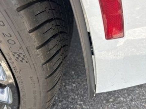 Used 2018 Chevrolet Corvette Stingray Coupe w/ 1LT image 7