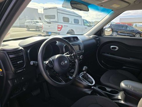 Used 2018 Kia Soul FWD image 9