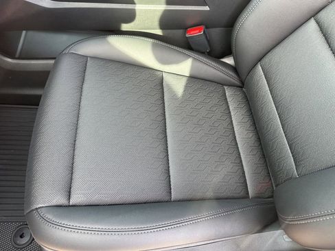 New 2026 Chevrolet Equinox LT w/ Convenience Package II image 4