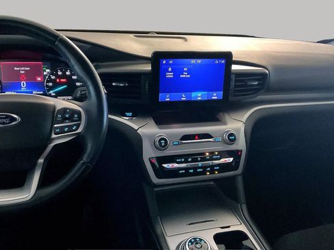 Used 2022 Ford Explorer XLT RWD image 11
