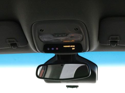 Used 2023 Chevrolet Bolt LT image 27