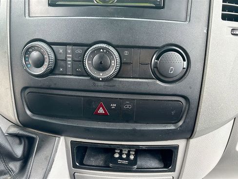 Used 2016 Mercedes-Benz Sprinter 3500 image 21
