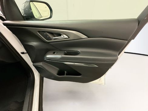 Used 2025 Chevrolet Traverse LT AWD/4WD image 34
