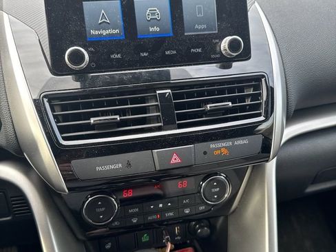 Used 2024 Mitsubishi Eclipse Cross SEL image 11