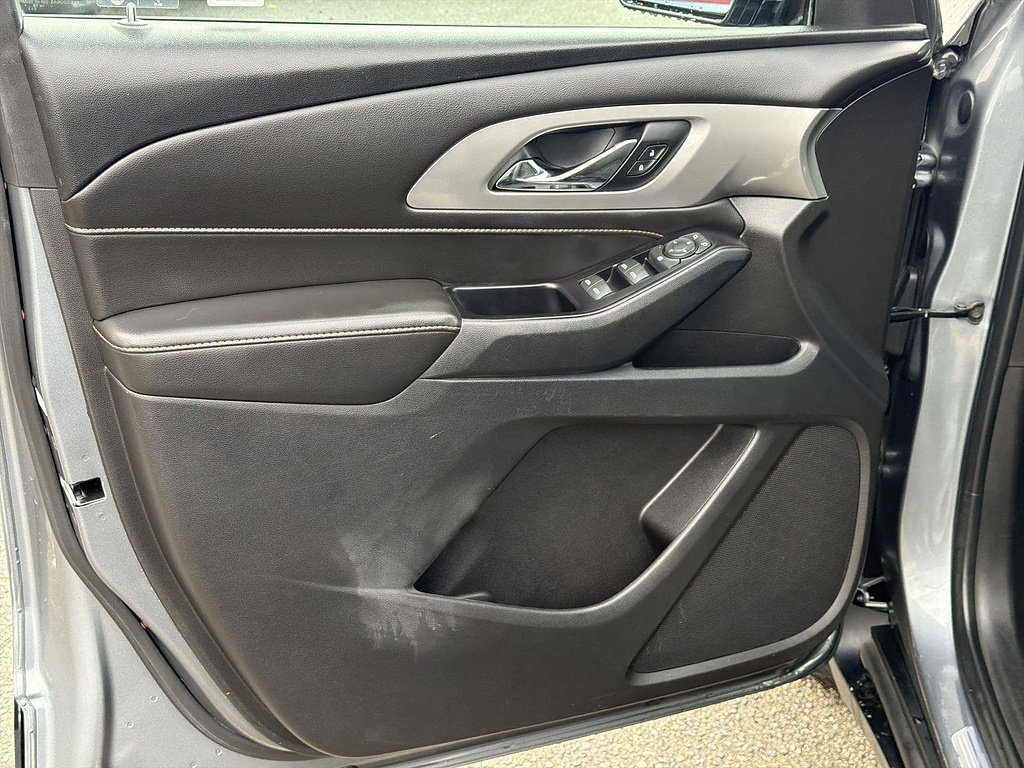 Used 2018 Chevrolet Traverse LS FWD image 20