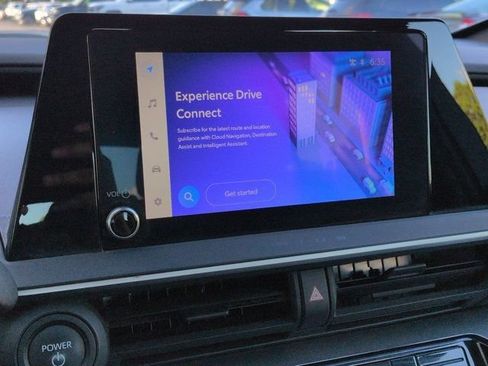 Certified 2025 Toyota Prius LE AWD/4WD image 12
