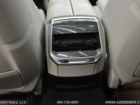 Used 2023 BMW 740i w/ Parking Assistance Package RWD image 25