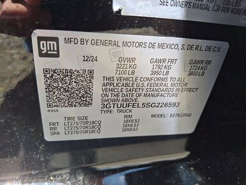 Used 2025 GMC Sierra 1500 AT4X AWD/4WD image 27