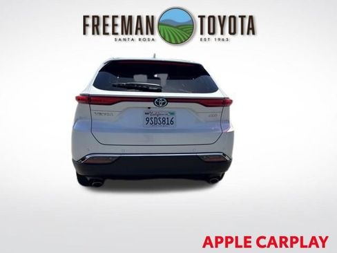 Used 2024 Toyota Venza XLE AWD/4WD image 6