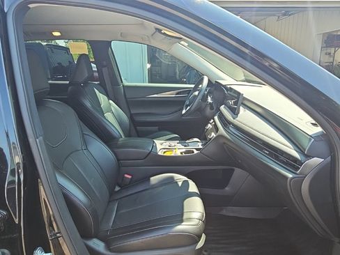 Used 2024 INFINITI QX60 Luxe AWD/4WD image 4