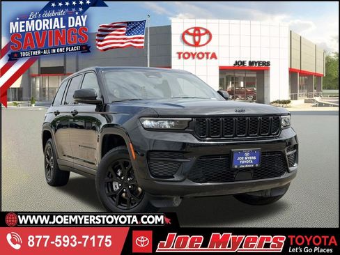 Used 2025 Jeep Grand Cherokee Altitude AWD/4WD image 1