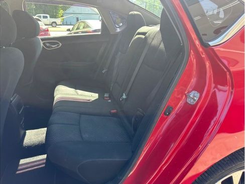 Used 2019 Nissan Sentra SR FWD image 9