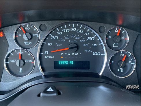 Used 2021 Chevrolet Express 2500 w/ Driver Convenience Package RWD image 29