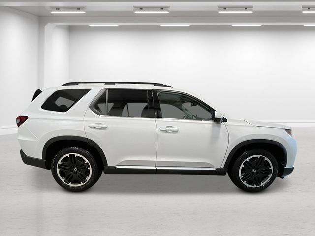 New 2026 Honda Pilot Touring image 2