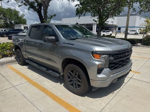 Used 2024 Chevrolet Silverado 1500 Custom image 2