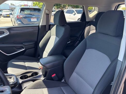 Used 2025 Kia Soul LX w/ LX Technology Package FWD image 48