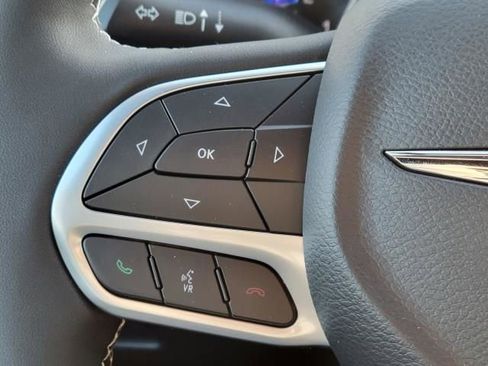 New 2026 Chrysler Pacifica Select image 25