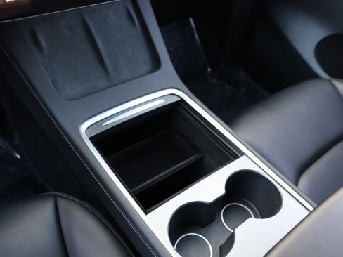 Used 2024 Tesla Model Y Long Range image 52