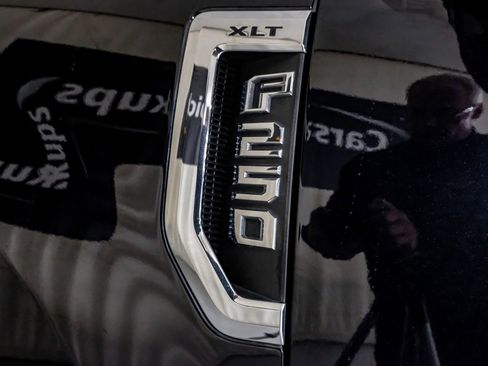 Used 2019 Ford F250 XLT w/ XLT Premium Package image 43