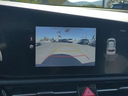Certified 2025 Kia Niro EX FWD image 23