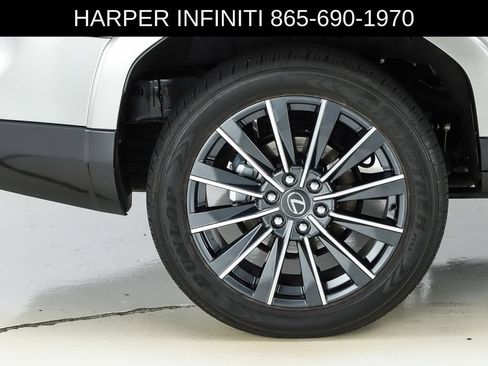 Used 2024 Lexus GX 550 w/ Accessory Package (2T) AWD/4WD image 14