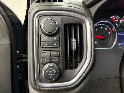 Used 2021 Chevrolet Silverado 2500 LTZ w/ LTZ Plus Package image 18