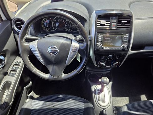 Used 2016 Nissan Versa Note SV FWD image 9