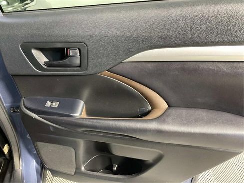 Used 2018 Toyota Highlander Plus image 25