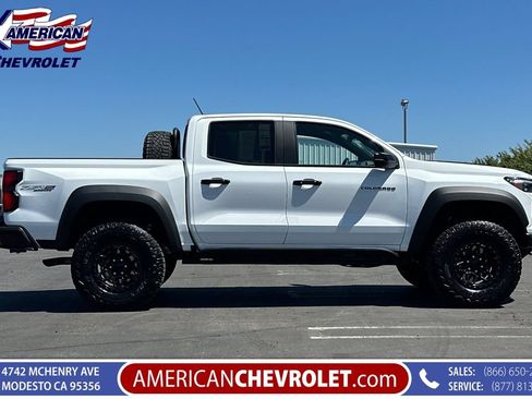 Used 2025 Chevrolet Colorado ZR2 w/ ZR2 Bison Edition AWD/4WD image 3