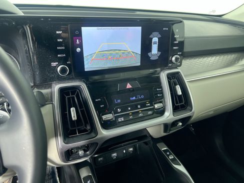 Certified 2023 Kia Sorento EX FWD image 28