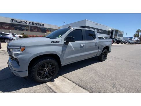 Used 2024 Chevrolet Silverado 1500 RST w/ Z71 Off-Road Package AWD/4WD image 4