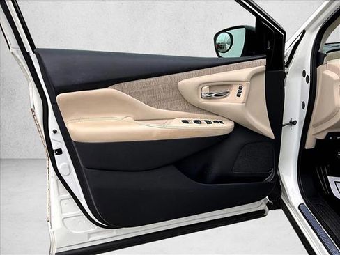 Used 2020 Nissan Murano SL w/ Cargo Package FWD image 17