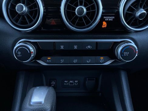 Used 2025 Nissan Sentra SV image 26