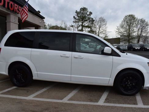 Used 2019 Dodge Grand Caravan GT image 7