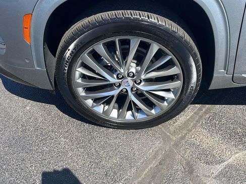 Used 2025 Buick Enclave Avenir w/ Super Cruise Package AWD/4WD image 35
