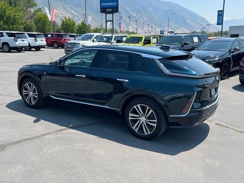 Used 2024 Cadillac Lyriq Luxury AWD/4WD image 12