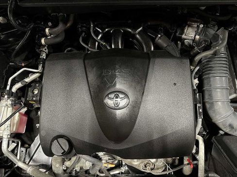 Certified 2022 Toyota Highlander LE image 12