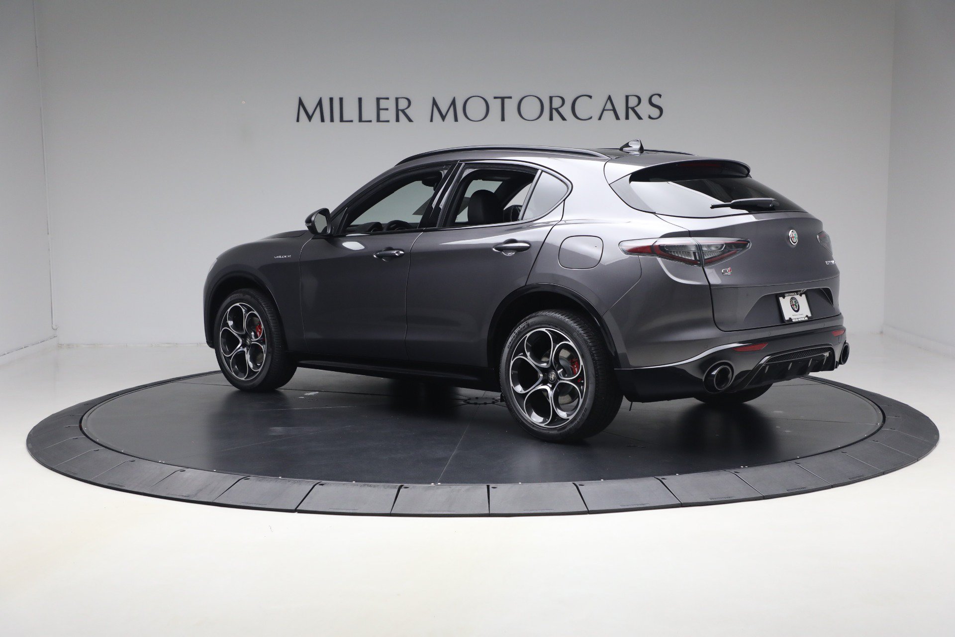 New 2026 Alfa Romeo Stelvio Sprint AWD/4WD image 4