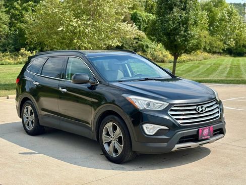 Used 2016 Hyundai Santa Fe SE AWD/4WD image 3
