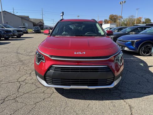 New 2026 Kia Niro LX image 8
