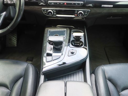 Used 2018 Audi Q7 3.0T Prestige AWD/4WD image 31