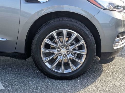 Used 2020 Buick Enclave Essence w/ Sound and Sites Package FWD image 11