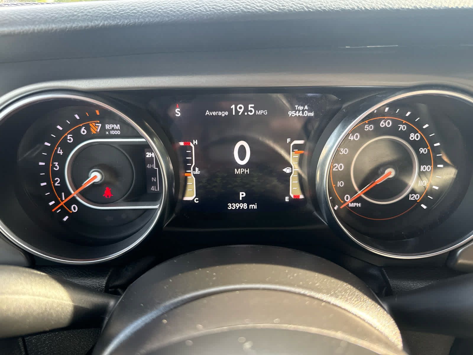 Used 2023 Jeep Gladiator Sport AWD/4WD image 18