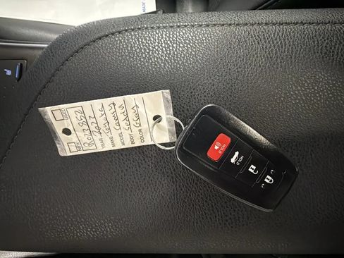 Used 2022 Toyota Camry XSE FWD image 23