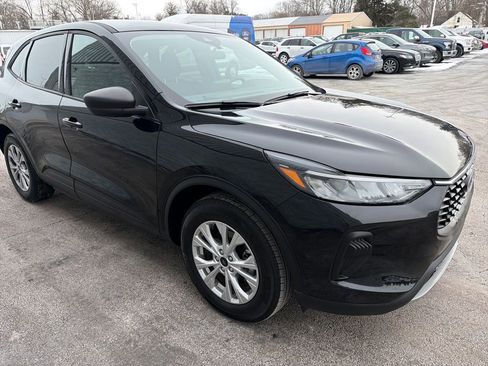 Used 2025 Ford Escape Active image 11